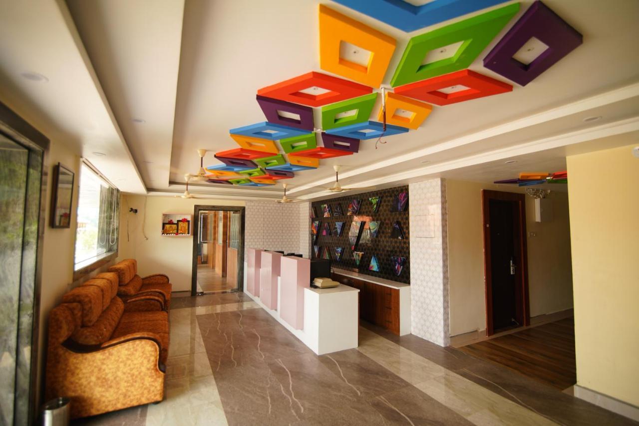 Siriki Resorts Srungavarapukota Luaran gambar